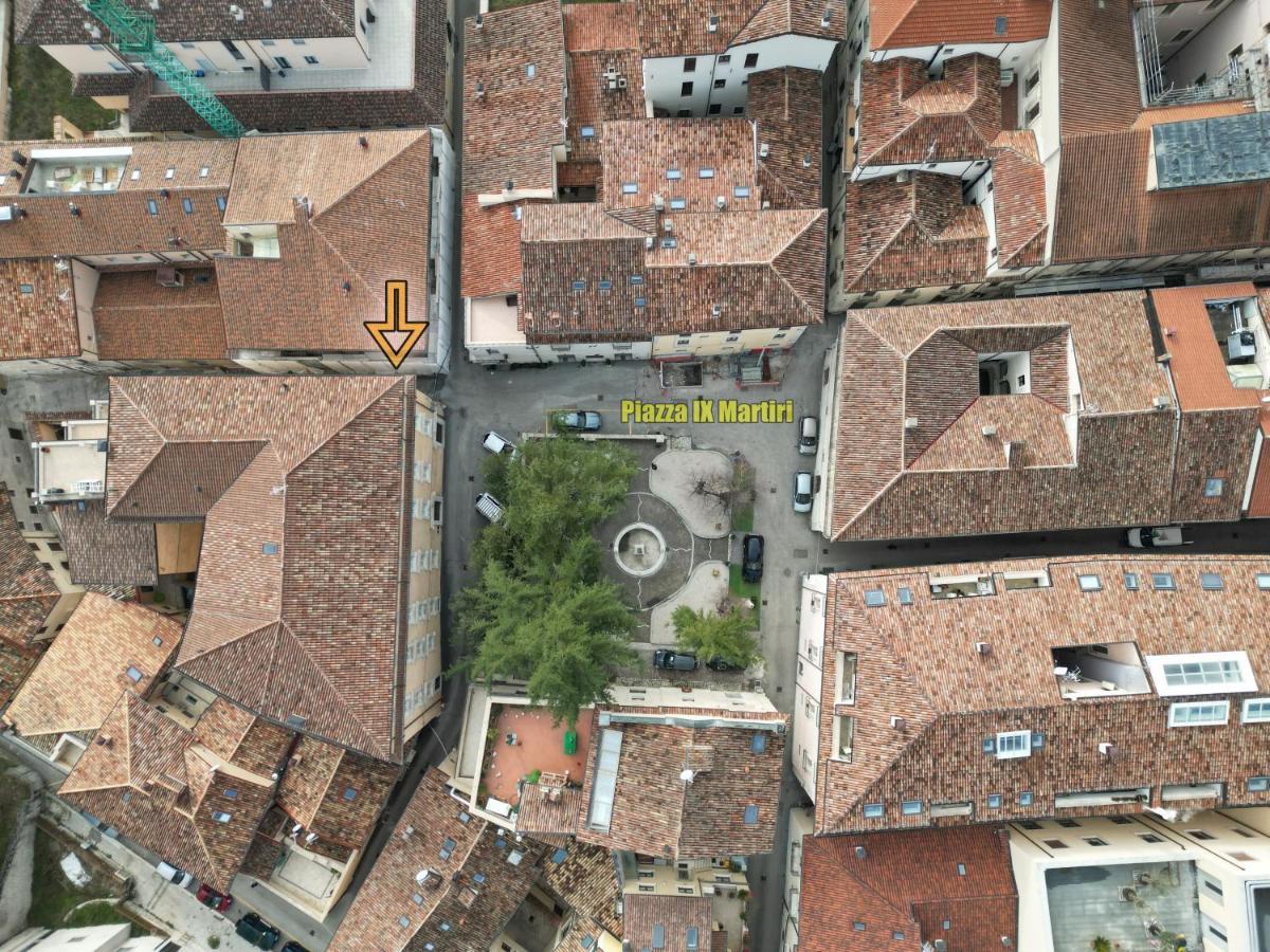 Dimora Del Sole - Intero Appartamento 라킬라 외부 사진